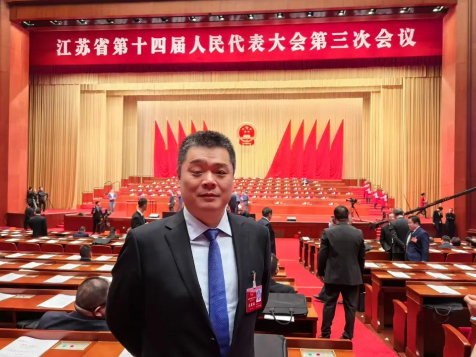 地方兩會丨連云港鷹游紡機集團董事長張斯緯：將一如既往地將企業發展融入國家發展戰略